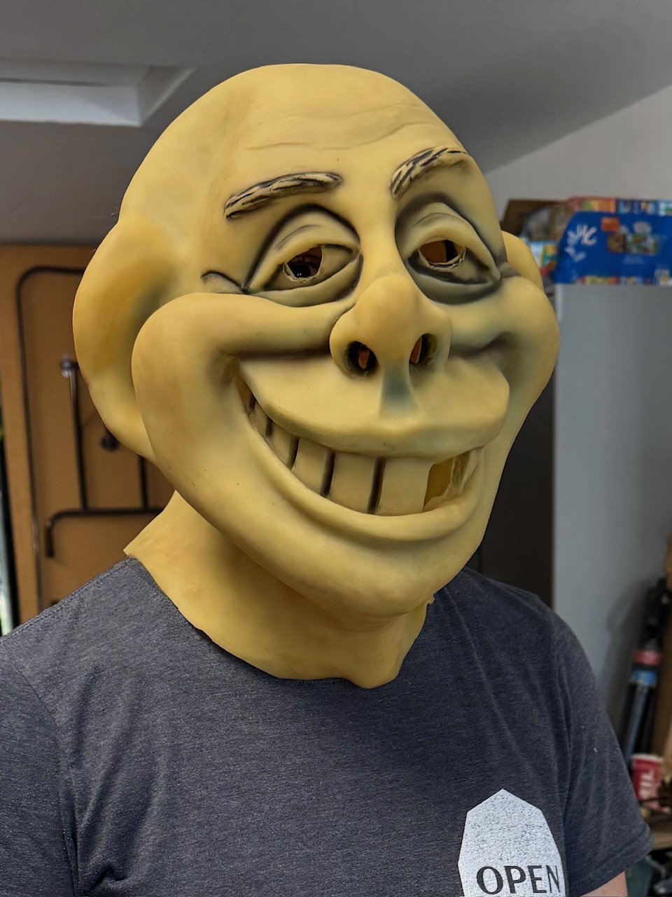 Disney Mask – Haunted Mansion Ghost – Glow in the Dark – 1